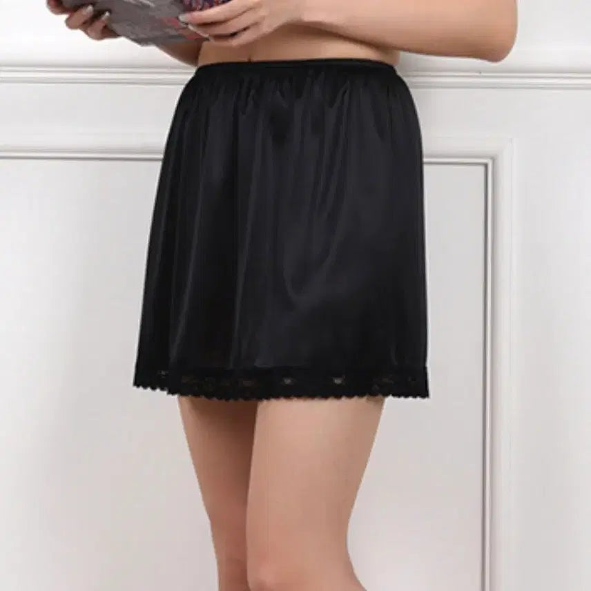[BUNJANG] Silk Lace Underskirt (Black) / (새제품)실켓 레이스 속치마(블랙)