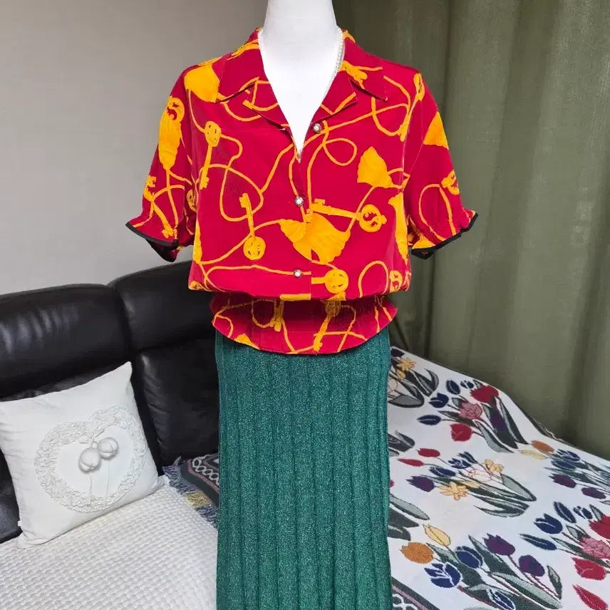 [BUNJANG] Se-yeon Vintage Unique Detail Loose Fit Blouse / [특가] 세련 엔틱유니크 디테일 루즈핏 블라우스