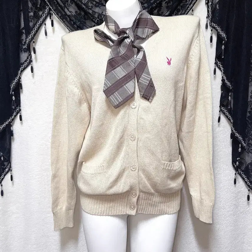 [BUNJANG] Playboy Kogal Latte Beige Knit Cardigan School Look / 플레이보이 코갸루 라떼 베이지 니트가디건 스쿨룩 교복 핀터 러블리 너드