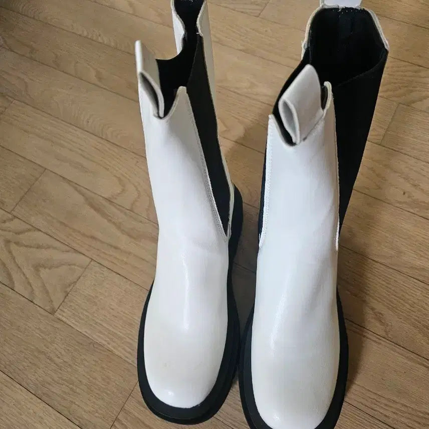 [BUNJANG] Women's Platform Boots (235) / 여성부츠//통굽부츠//합피//235