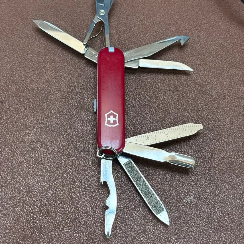 [BUNJANG] Victorinox Minichamp Minimalist Multi-tool Pocket Knife / 빅토리녹스 미니챔프 미니멀티툴 맥가이버칼