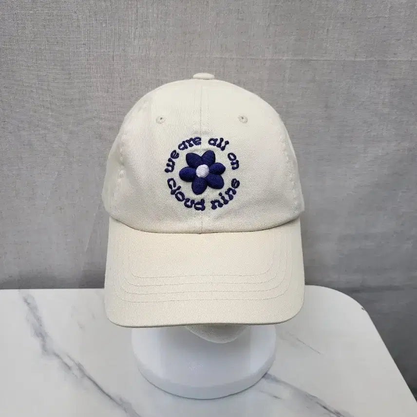 [BUNJANG] The Store Ivory Ball Cap with Flower Embroidery / 더 스토어 아이보리 볼캡 (416