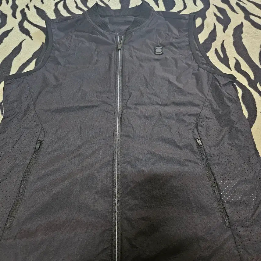 [BUNJANG] W.Angle Black Zip-Up Windbreaker Vest (Size 100) / 와이드앵글 여름 바람막이 블랙집업 등산 골프조끼  ㅡ사이즈 100