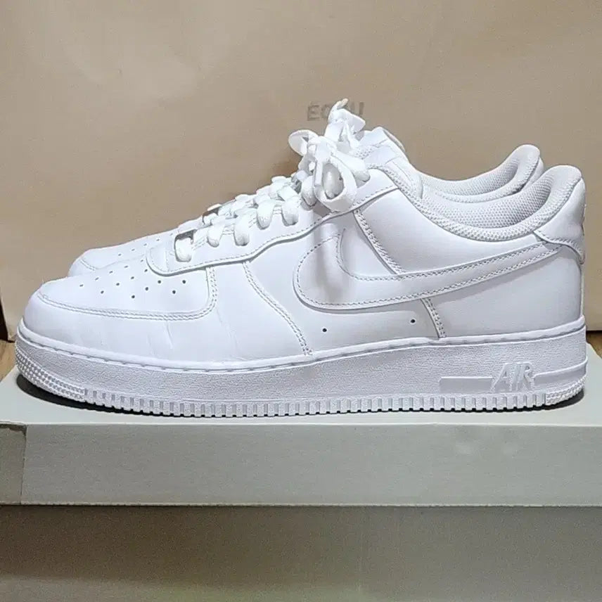 [BUNJANG] Nike Air Force 1 Low White (290mm) / 나이키 에어포스 290 화이트 로우