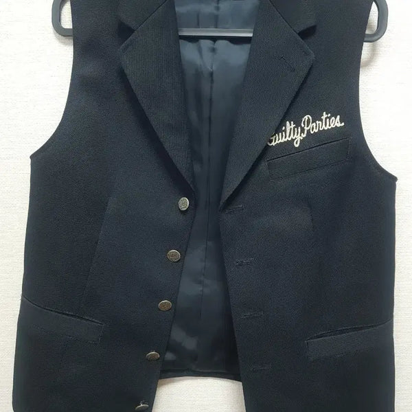 [BUNJANG] Wackomaria Stitch Lettering Embroidered Logo Vest M / 와코마리아 스티치 레터링 자수 로고 베스트 M
