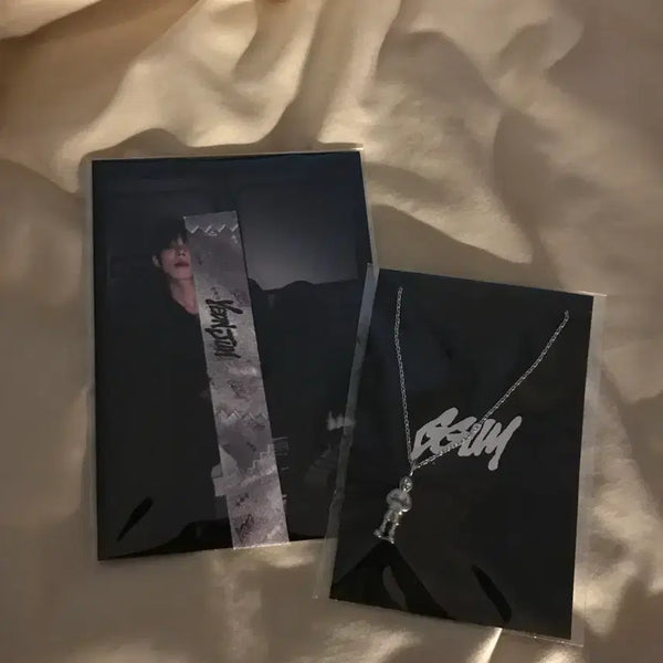 [BUNJANG] TXT Yeonjun Chewing Gum Event Lyric Card Necklace / 네고가능) 투모로우바이투게더 연준 껌 특전 공방 가사지 목걸이 양도 판매