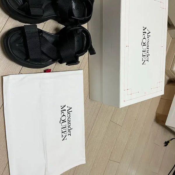 [BUNJANG] Alexander McQueen Chunky Sole Trekking Sandals Black / 알렉산더 맥퀸 청키 솔 트레킹 샌들