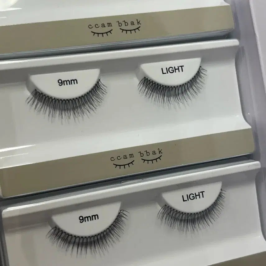 [BUNJANG] Kkamppak Strip Lashes 9mm Light / [새상품] 깜빡 통짜 속눈썹 9mm 라이트