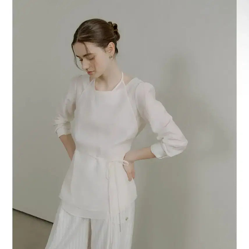 [BUNJANG] Our Cosmos Halter Layered Blouse / 아워코모스 halter layered blouse 레이어드 블라우스 셔츠