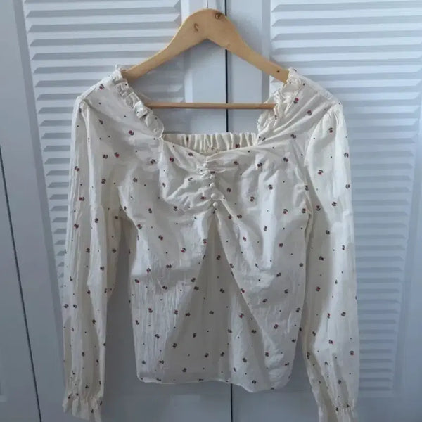 [BUNJANG] Square Neck Blouse / 스퀘어넥 블라우스