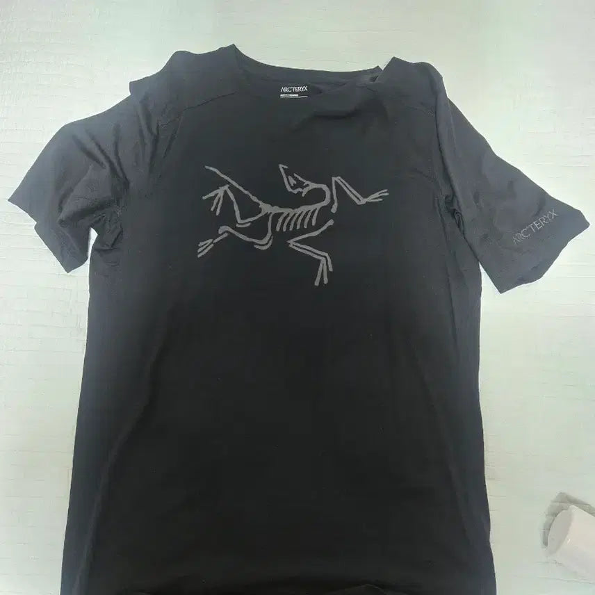 [BUNJANG] Arc'teryx Logo Short Sleeve T-Shirt / 아크테릭스