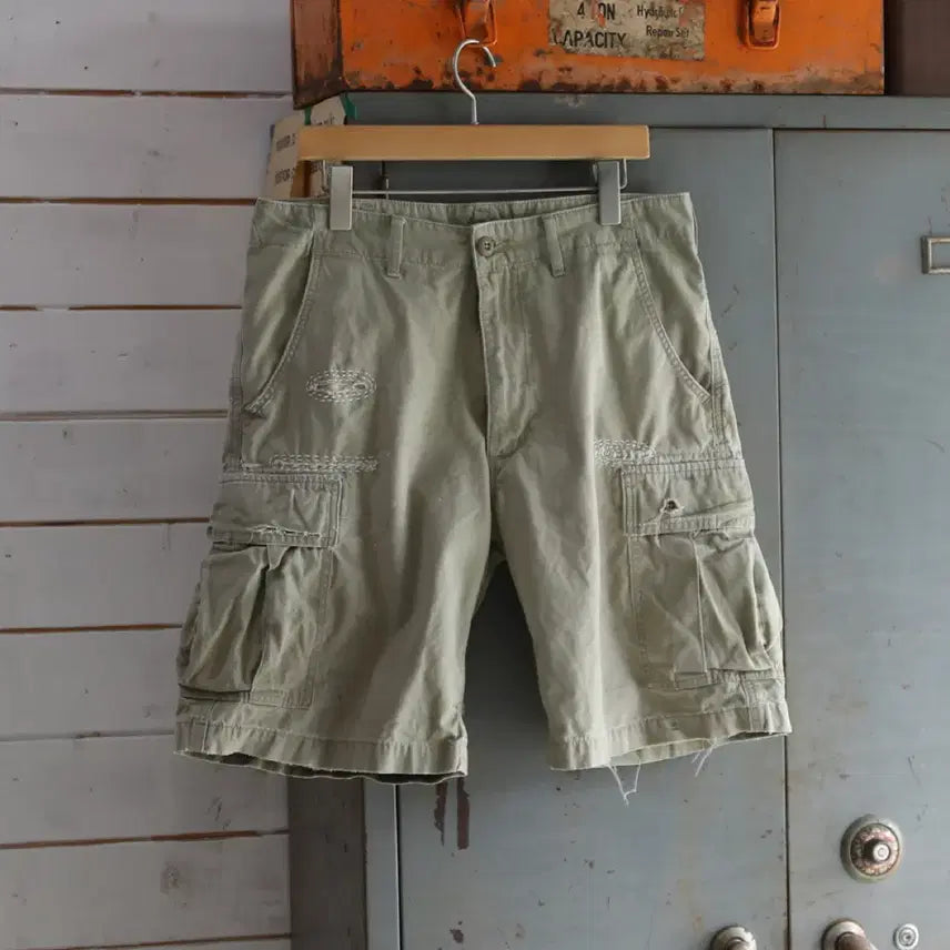 [BUNJANG] Alpha Industries Cargo Shorts (Men's 32.5) / (착용컷) 알파 인더스트리 카고 반바지 (남성용 32.5)