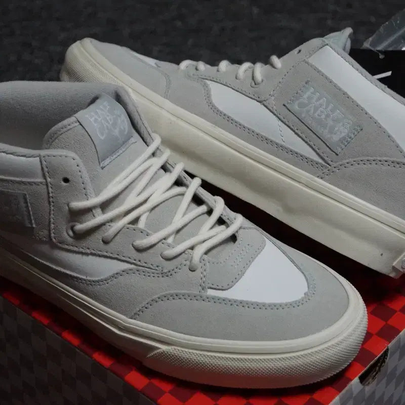 [BUNJANG] Vans Skate x Pop Trading Company Half Cab '92 / (260) 반스 스케이트 X 팝트레이딩 컴퍼니 하프캡 92