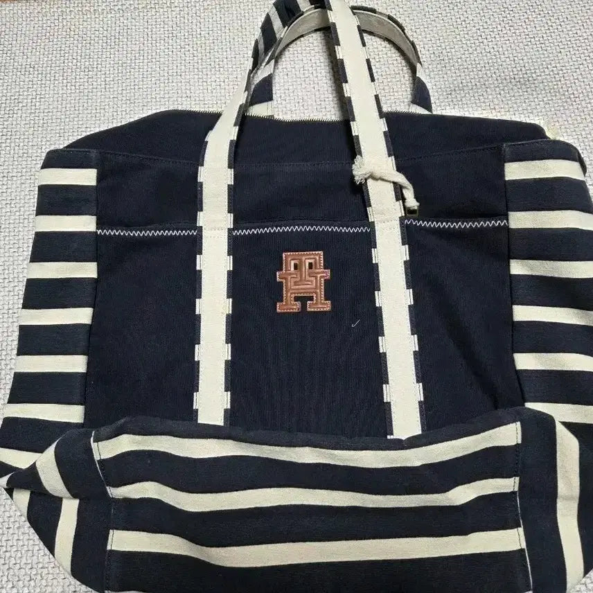 [BUNJANG] Tommy Hilfiger Canvas Tote Bag / 타미힐피거 캔버스 토트백