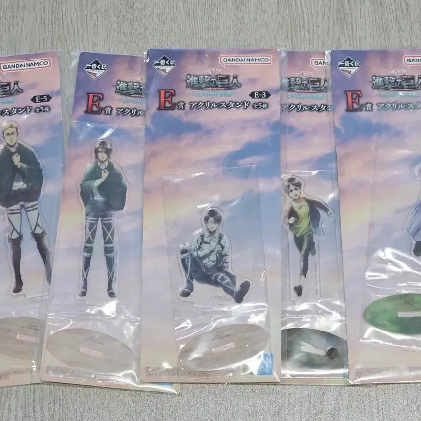 [BUNJANG] Attack on Titan Ichiban Kuji E Prize Acrylic Stand Set / (5종일괄)진격의 거인 쿠지 E상 아크릴 스탠드
