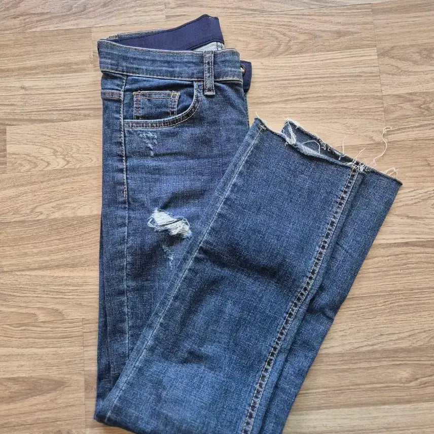 [BUNJANG] Straight Fit Jeans - Size S / 스트레이트핏 청바지 S