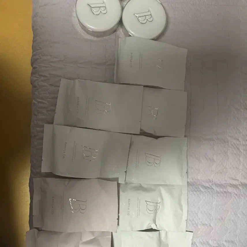 [BUNJANG] Banila Co. Covericious Ultimate White Cushion SPF50+ PA++++ (21 Rose) - New & Sealed / 미개봉 새상품 바닐라코 커버리셔스 얼티밋 화이트쿠션 본: 7.0 리:4.