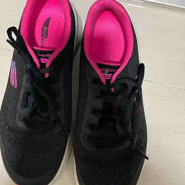 [BUNJANG] Skechers Sneakers Black Pink / 스케쳐스 운동화 블랙 핑크
