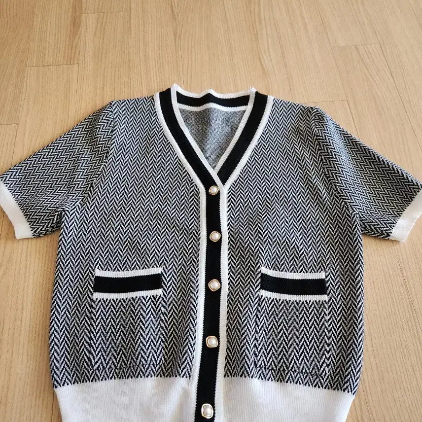 [BUNJANG] Herringbone Knit Cardigan (Free Size) / 새상품: 헤링본니트 가디건 free