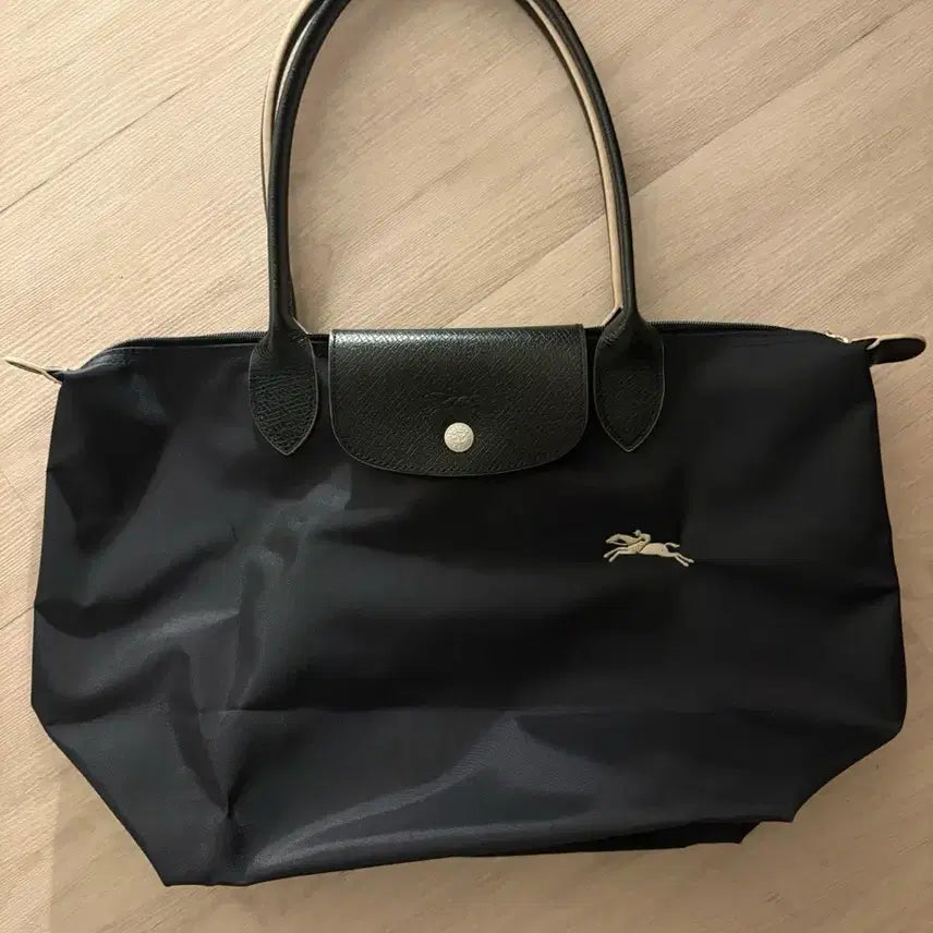 [BUNJANG] Longchamp Le Pliage Medium Shoulder Bag Black / 롱샴 미디움 숄더백 블랙