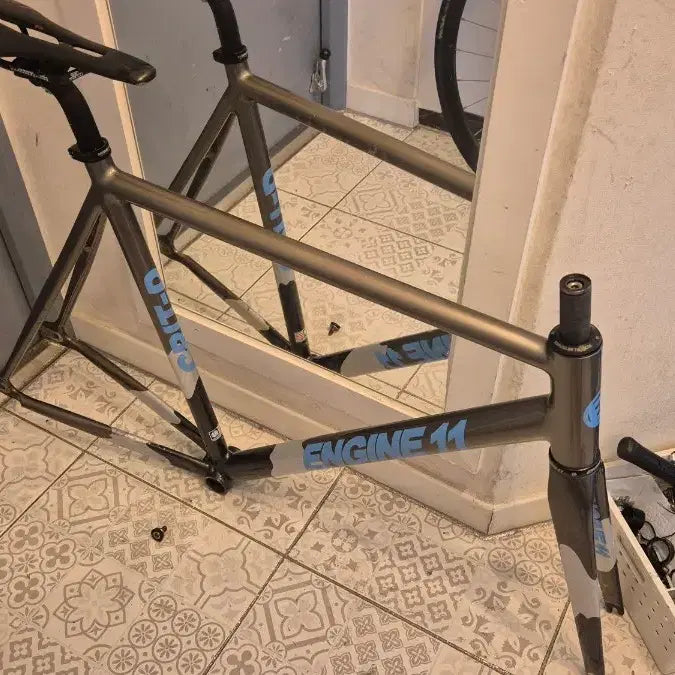 [BUNJANG] Engine 11 Gunmetal Frameset XL with Handlebar Set / 엔진11 건메탈 프셋 핸들셋 포함 가격던짐