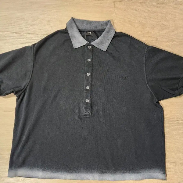 [BUNJANG] N21 Men's L Size Cropped Polo T-Shirt / N21 남성 카라티 L사이즈 크롭 가로60x세로60