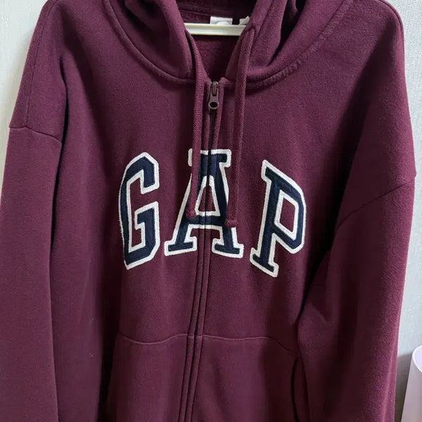 [BUNJANG] GAP Burgundy Hoodie Zip-up L Size / GAP갭 후드집업 버건디L(사쿠야 후드집업)