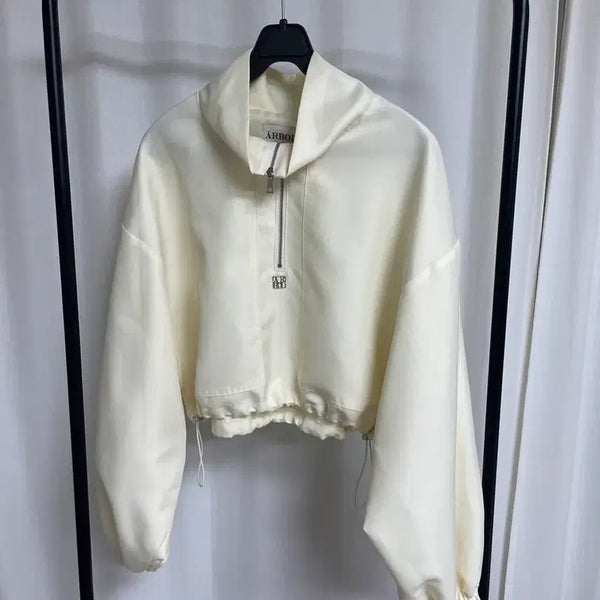 [BUNJANG] Anorak Semi-Crop Top / 아노락 세미크롭 무료배송