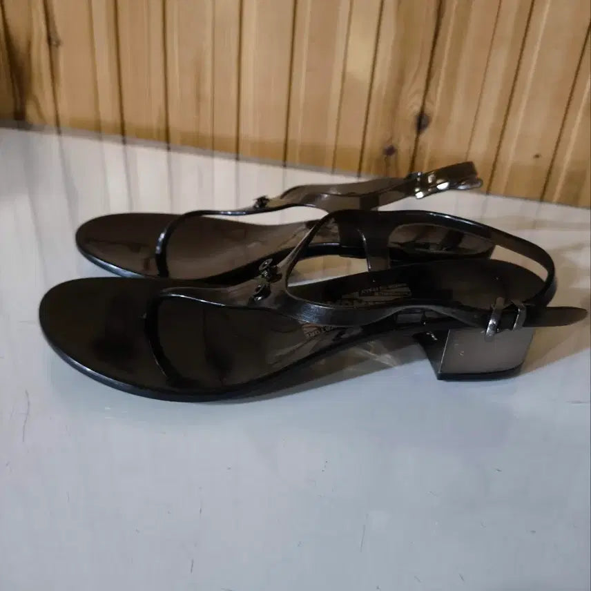 [BUNJANG] Salvatore Ferragamo Jelly Sandals / 230mm 페라가모 젤리 샌들