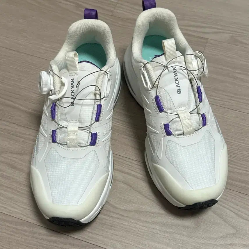 [BUNJANG] Black Yak Gore-Tex Boa Women's Trekking Shoes 230 / 블랙야크 고어텍스 보아 트래킹화 230