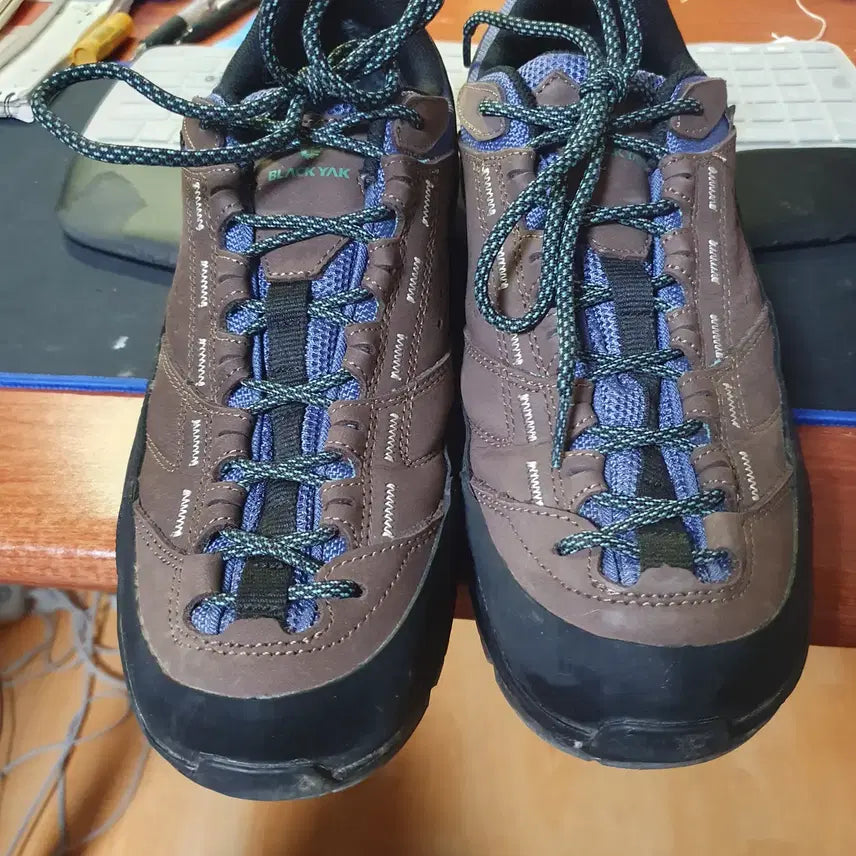 [BUNJANG] Blackyak Gore-Tex Hiking Boots Brown 275 / 블랙야크 고어텍스 등산화 브라운 275팝니다.~