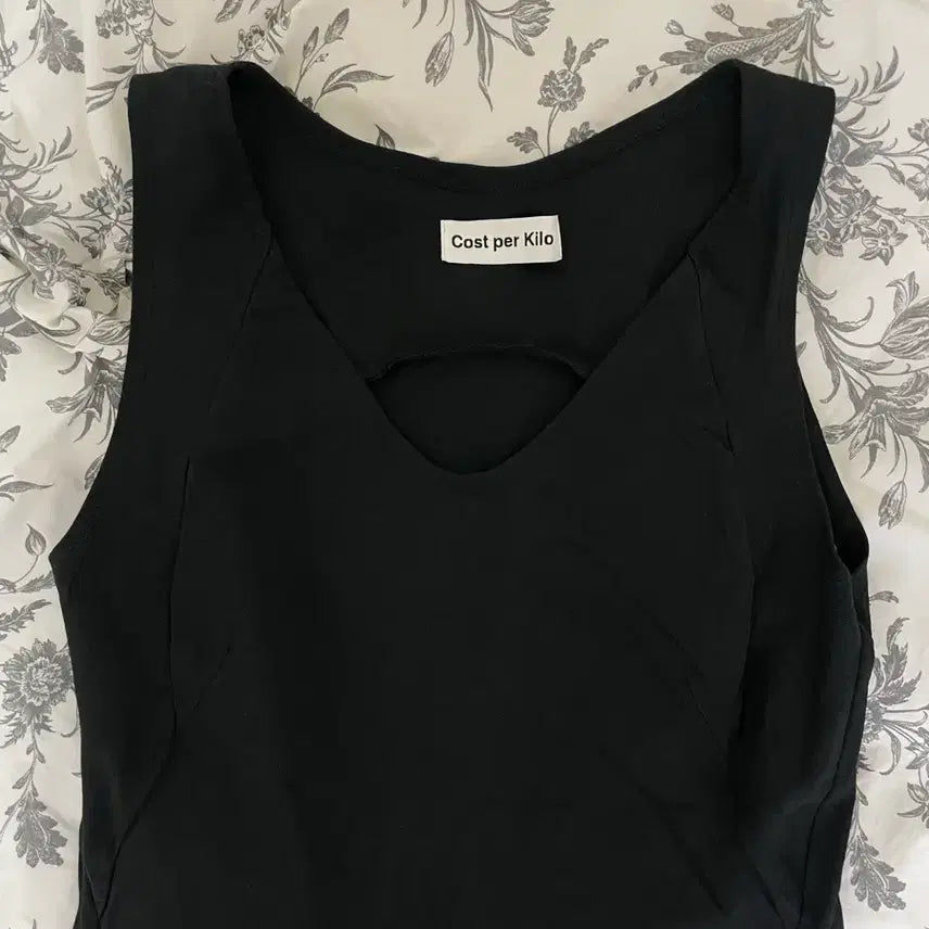 [BUNJANG] Cost Per Kilo Sleeveless Tank Top Black / 코스트퍼킬로 슬리브 나시 블랙
