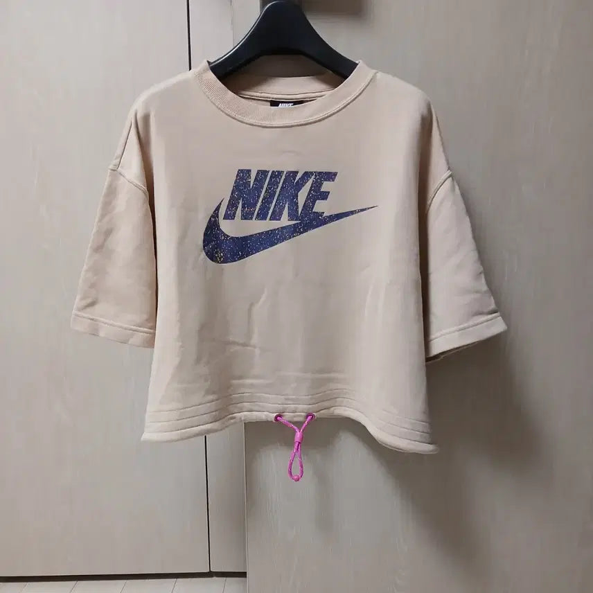 [BUNJANG] Nike Black Cropped Short Sleeve T-Shirt (Size L) / 나이키 하단 스트링 크롭 반팔 티셔츠 L