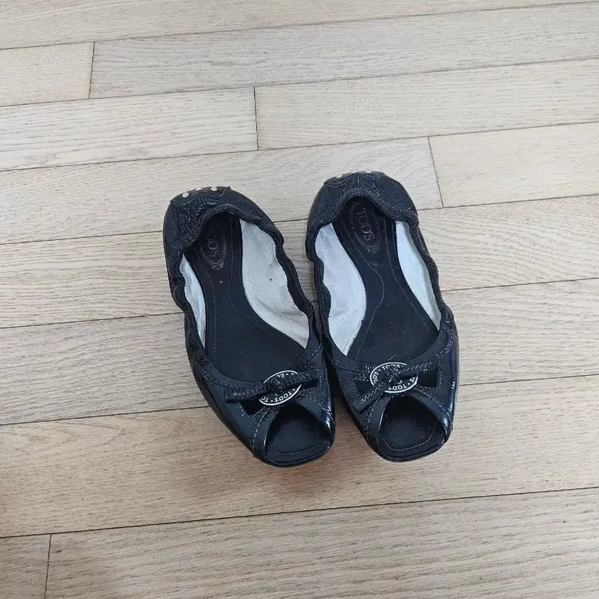 [BUNJANG] Tod's Patent Mules Flats Shoes Black 230 / 토즈 페이던트 뮬 플랫 슈즈 블랙 230
