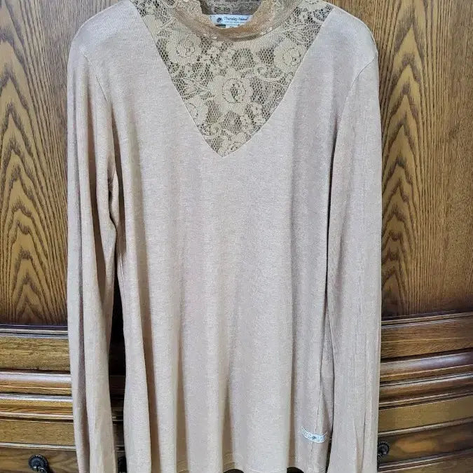 [BUNJANG] Thursday Island Women's Beige Lace Detail Long Sleeve Knit / 써스데이아일랜드