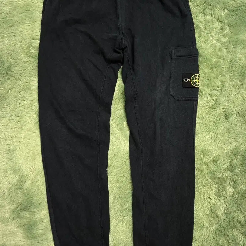 [BUNJANG] Stone Island Patch Jogger Training Pants / 스톤아일랜드 와펜 패치 트레이닝 조거 팬츠 M