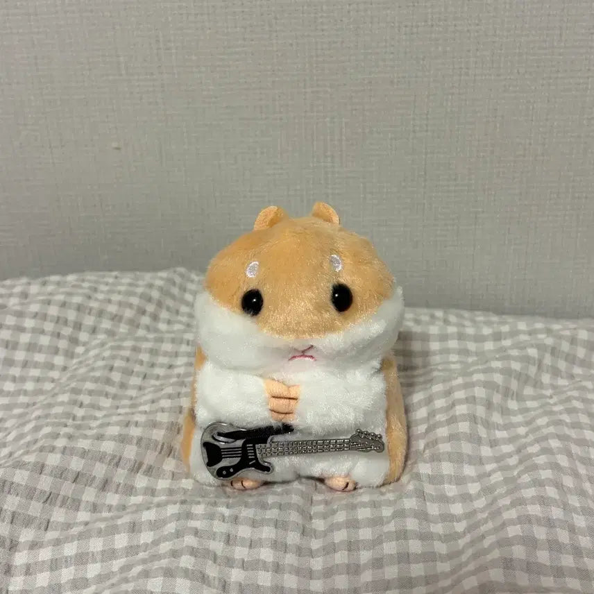 [BUNJANG] Rockstar Hamster Electric Guitar Charm / 락스타 햄스터 키링 일렉기타 햄토리 인형
