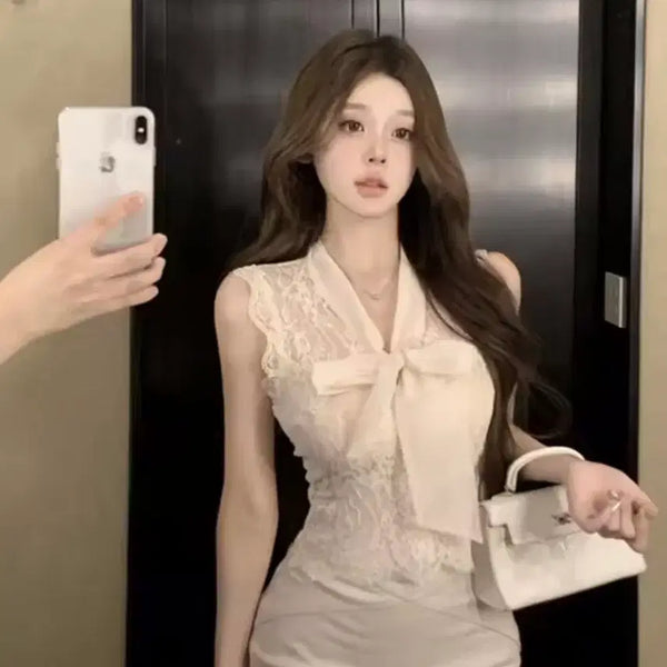 [BUNJANG] Sheer Lace Ribbon Camisole Blouse with Built-in Cups / 수입의류 캡내장 시스루 레이스 리본 나시 민소매 블라우스