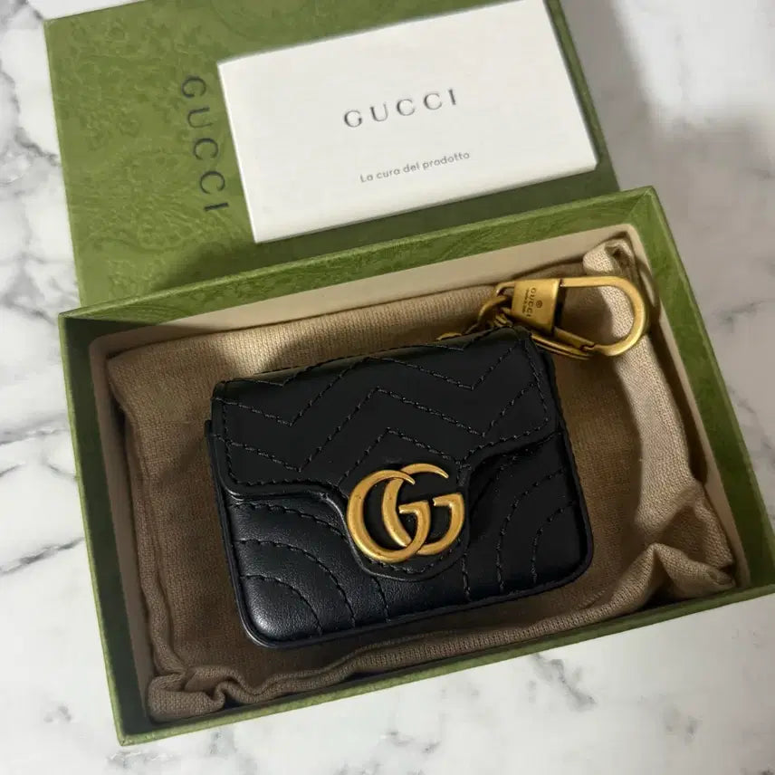 [BUNJANG] Gucci Marmont Matelassé Keyring Black / [OS] 구찌 마몽 마틀라세 키링 블랙