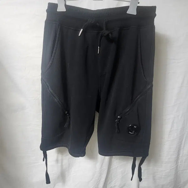 [BUNJANG] CP Company Lens Goggle Training Shorts Black / CP컴퍼니 렌즈 고글 트레이닝 반바지 블랙