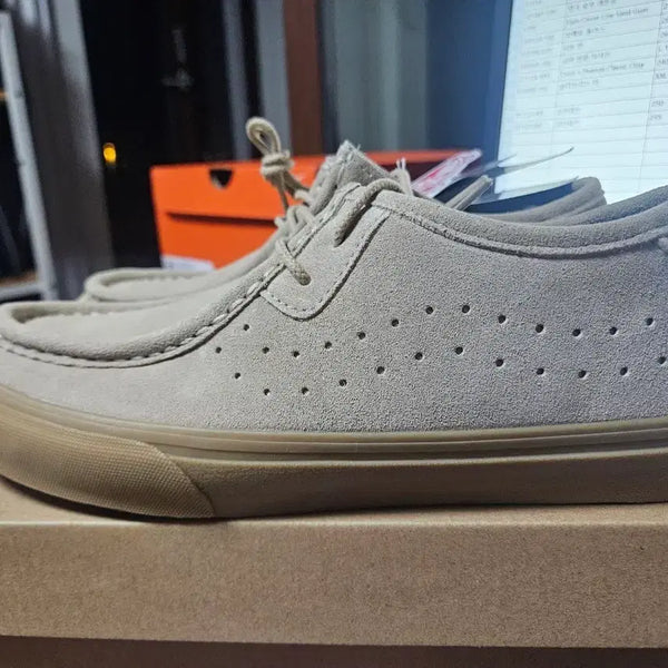 [BUNJANG] Vans Carver Low Sand/Gum 275mm / 반스 카버 로우 샌드/검 새제품 275mm