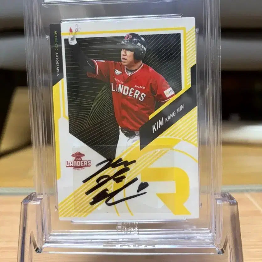 [BUNJANG] 2022 SSG Landers MVP Kim Kang-min Autographed Baseball Card / 2022 SSG랜더스 MVP SCC 레인보우 오토 김강민 BRG 10
