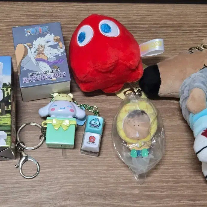[BUNJANG] Character Figure, Doll, Keyring, Keycap, Clicker Bundle Set (New) / 캐릭터 피규어 인형 키링,키캡,클리커 일괄(새 상품)