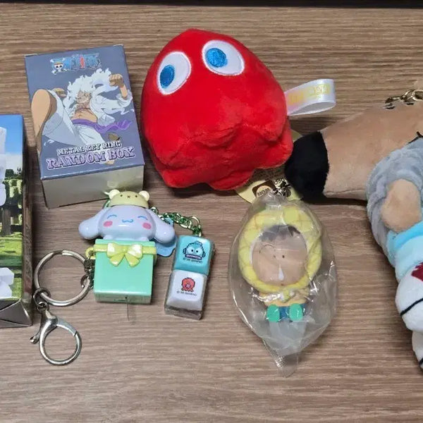 [BUNJANG] Character Figure, Doll, Keyring, Keycap, Clicker Bundle Set (New) / 캐릭터 피규어 인형 키링,키캡,클리커 일괄(새 상품)