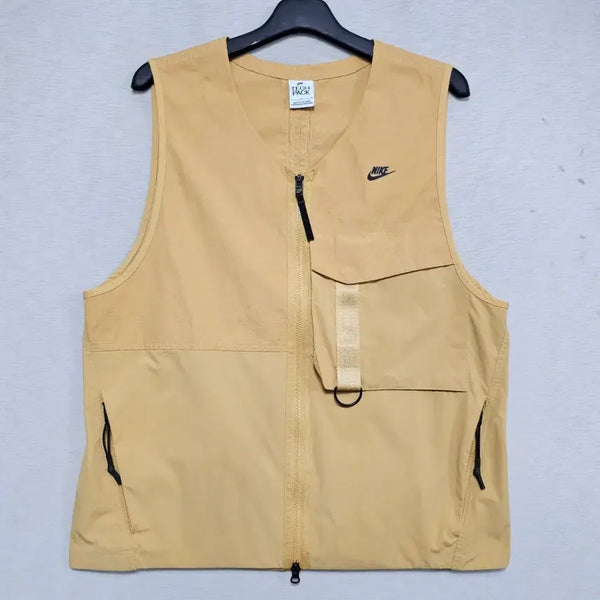 [BUNJANG] Nike NSW Tech Pack Vest Beige Men's Size 100 / 나이키 NSW 테크팩 베스트 베이지 남자100사이즈ㅡ1231ㅁㅁ