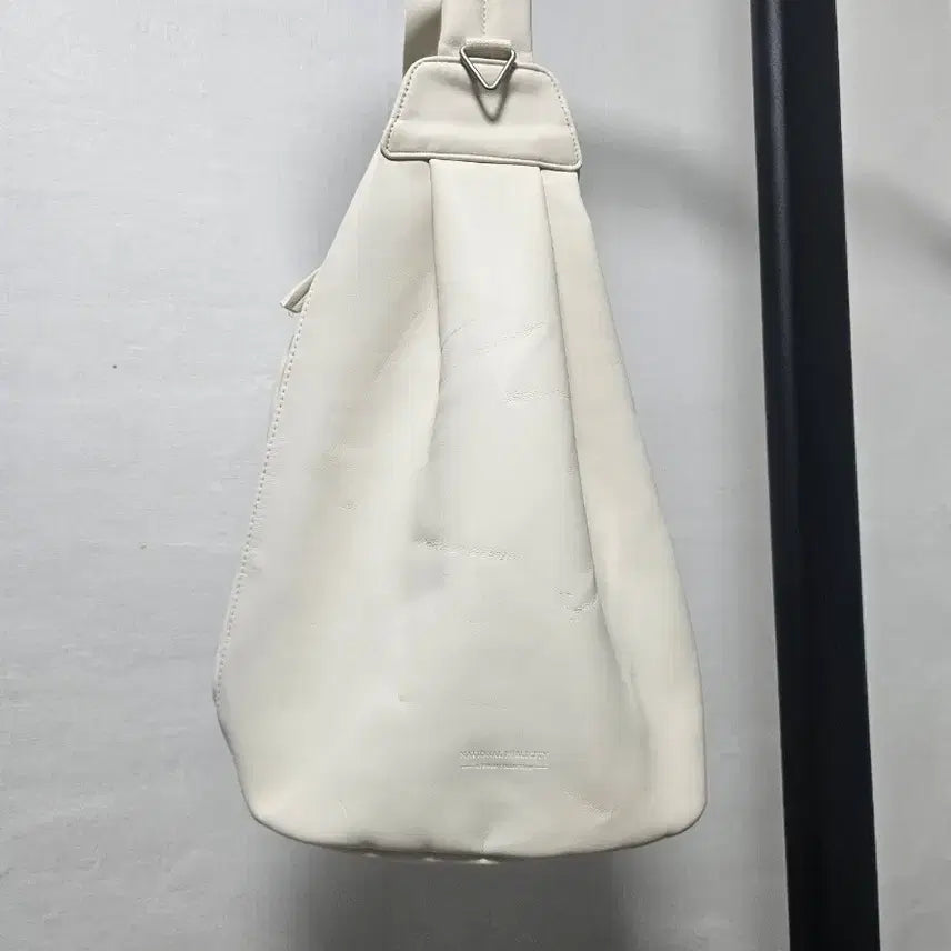 [BUNJANG] Ivory Crossbody Bag / Shoulder Bag / 아이보리 크로스백 / 숄더백