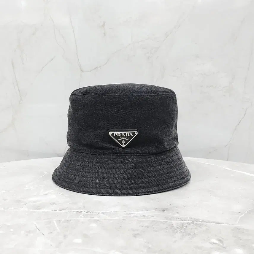 [BUNJANG] Prada Triangle Logo Denim Bucket Hat Black L 1HC137 / 프라다 삼각로고 데님 블랙 버킷햇 L 1HC137