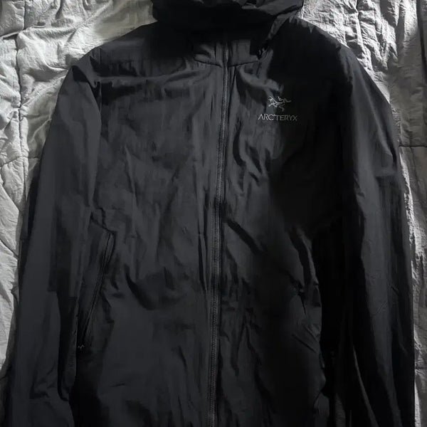 [BUNJANG] Arc'teryx Atom SL Hoodie Black Embroidered Version L / [L]아크테릭스 아톰 SL 후디 블랙 자수버전
