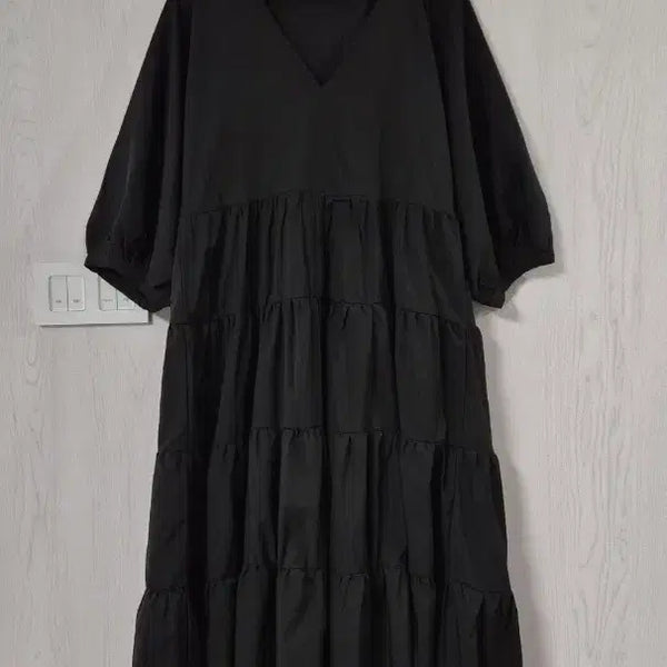 [BUNJANG] ZARA Tiered Dress - Black, Size L / ZARA 원피스
