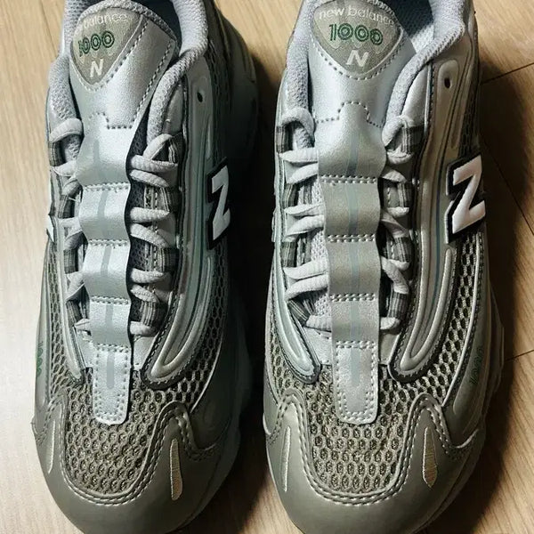 [BUNJANG] New Balance 1000 Silver Sneakers / 뉴발란스 1000 실버 스니커즈